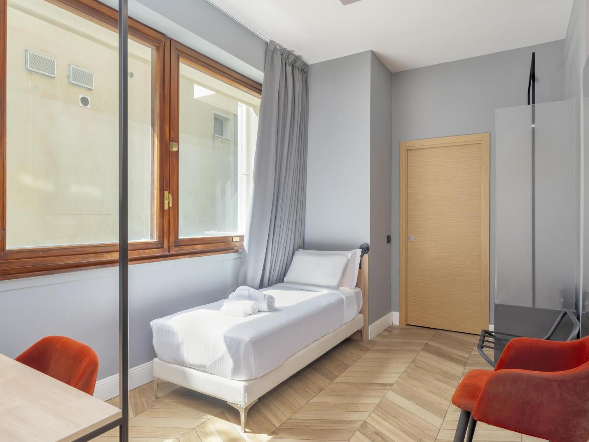 B&B Hotel Milano City Center Duomo Exterior photo
