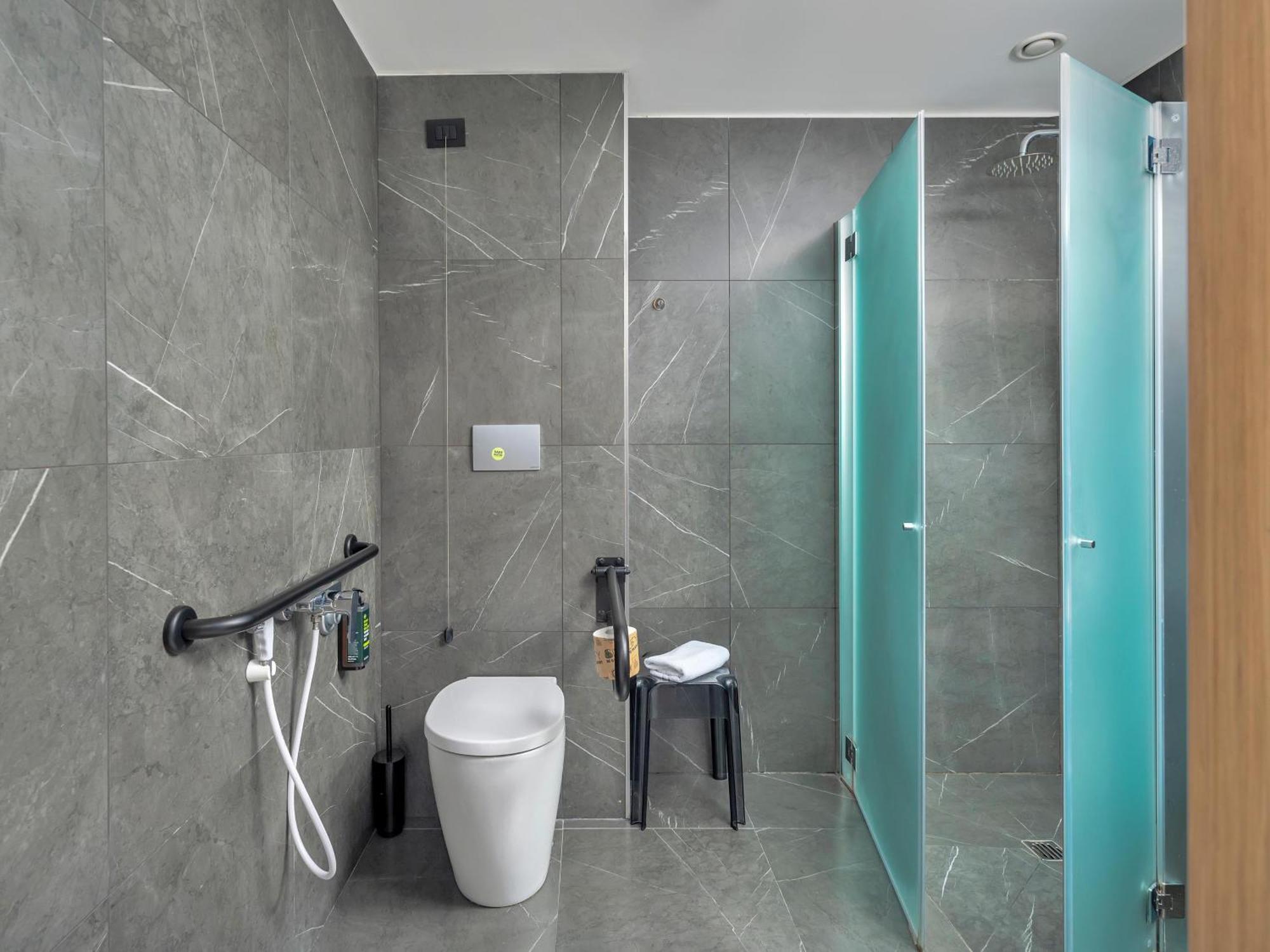 B&B Hotel Milano City Center Duomo Exterior photo