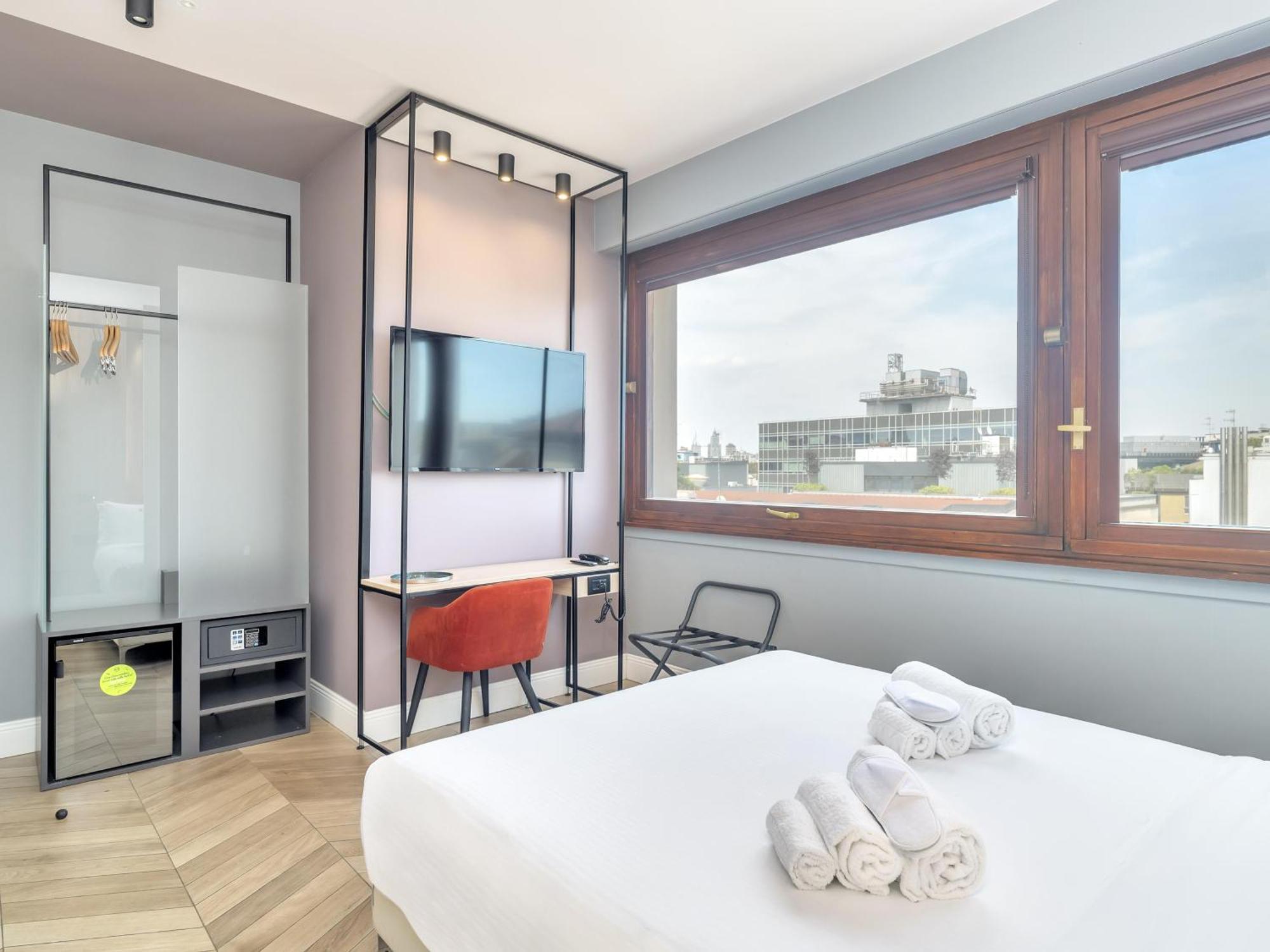 B&B Hotel Milano City Center Duomo Exterior photo