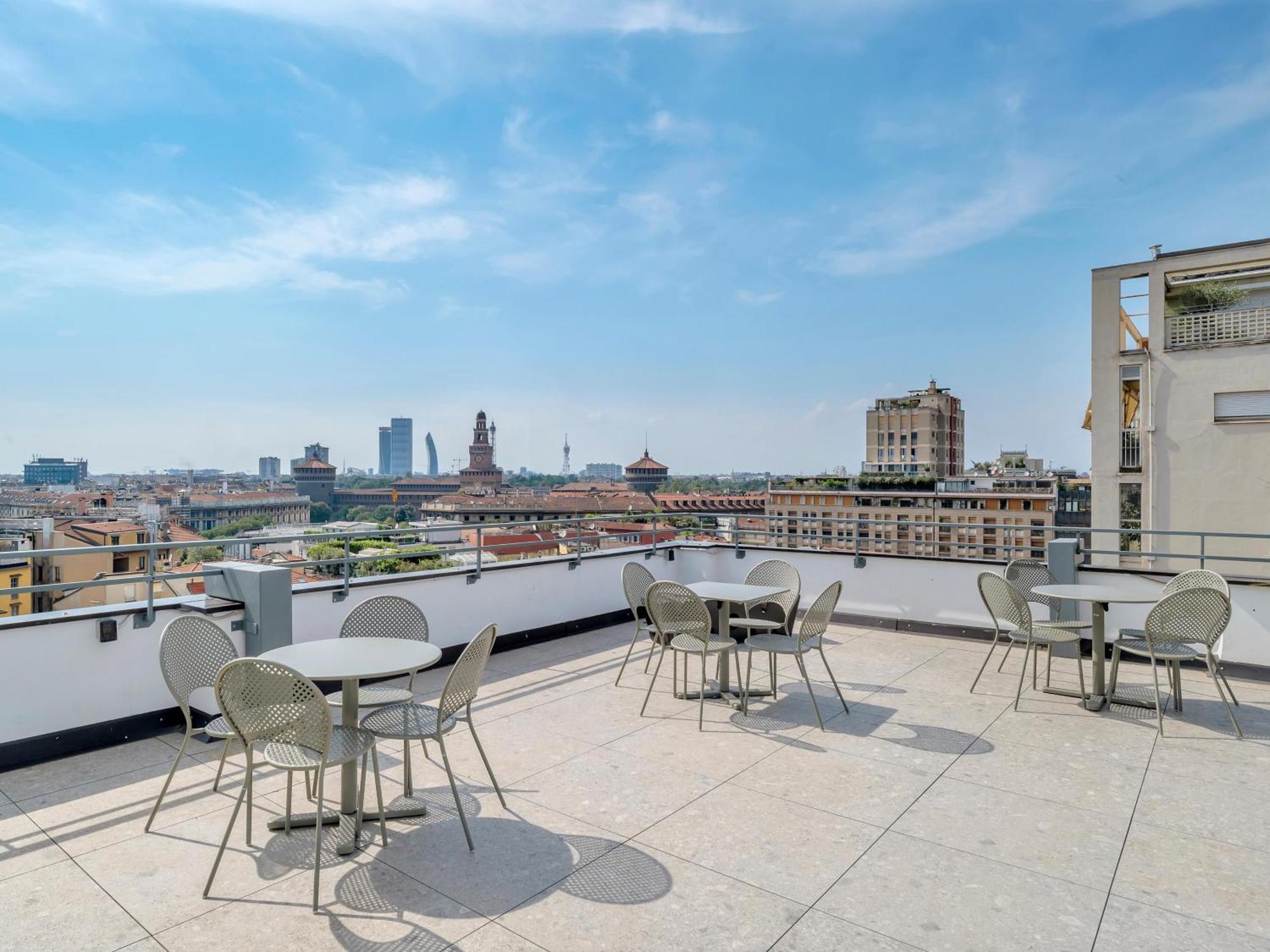 B&B Hotel Milano City Center Duomo Exterior photo