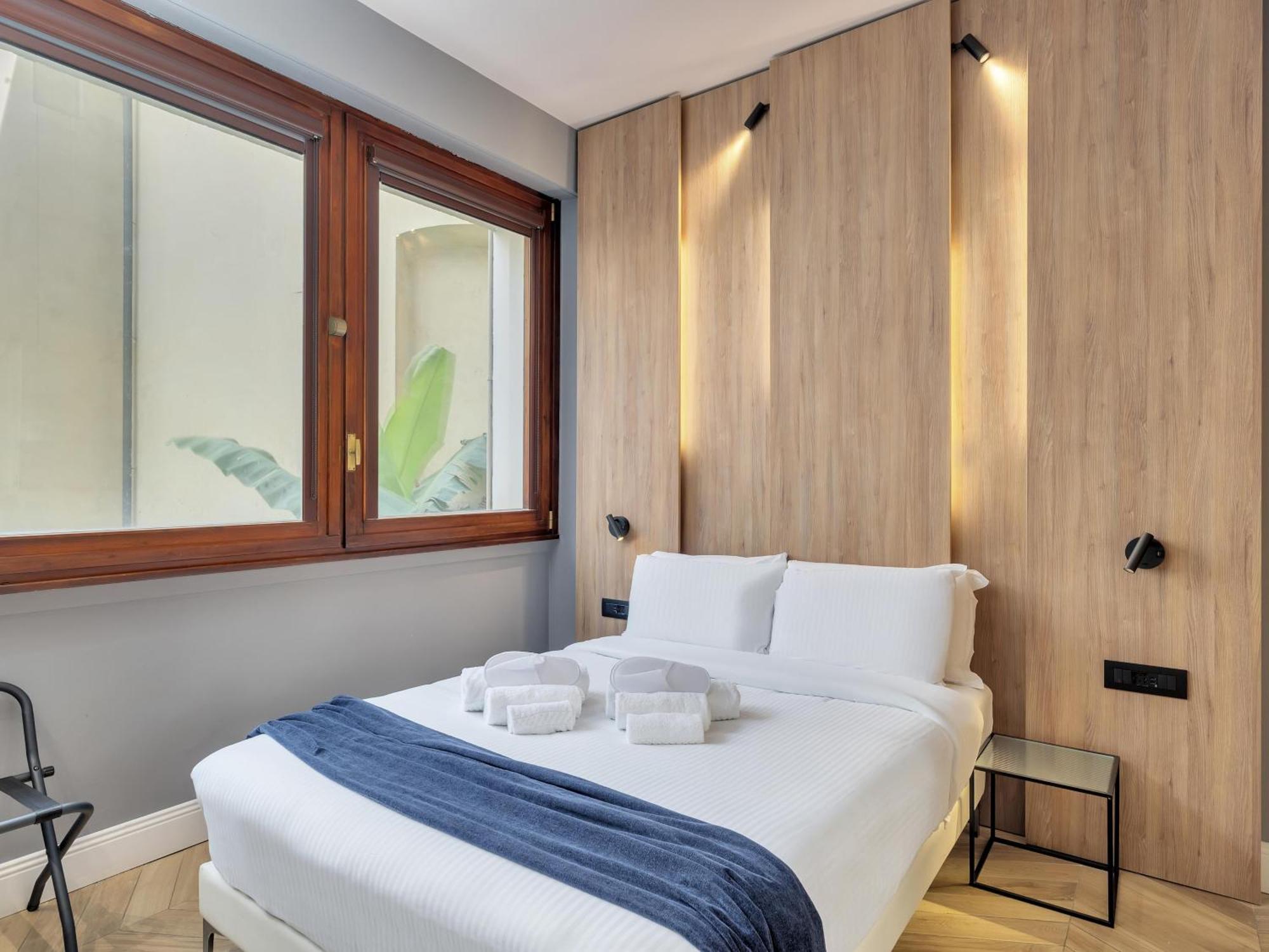 B&B Hotel Milano City Center Duomo Exterior photo