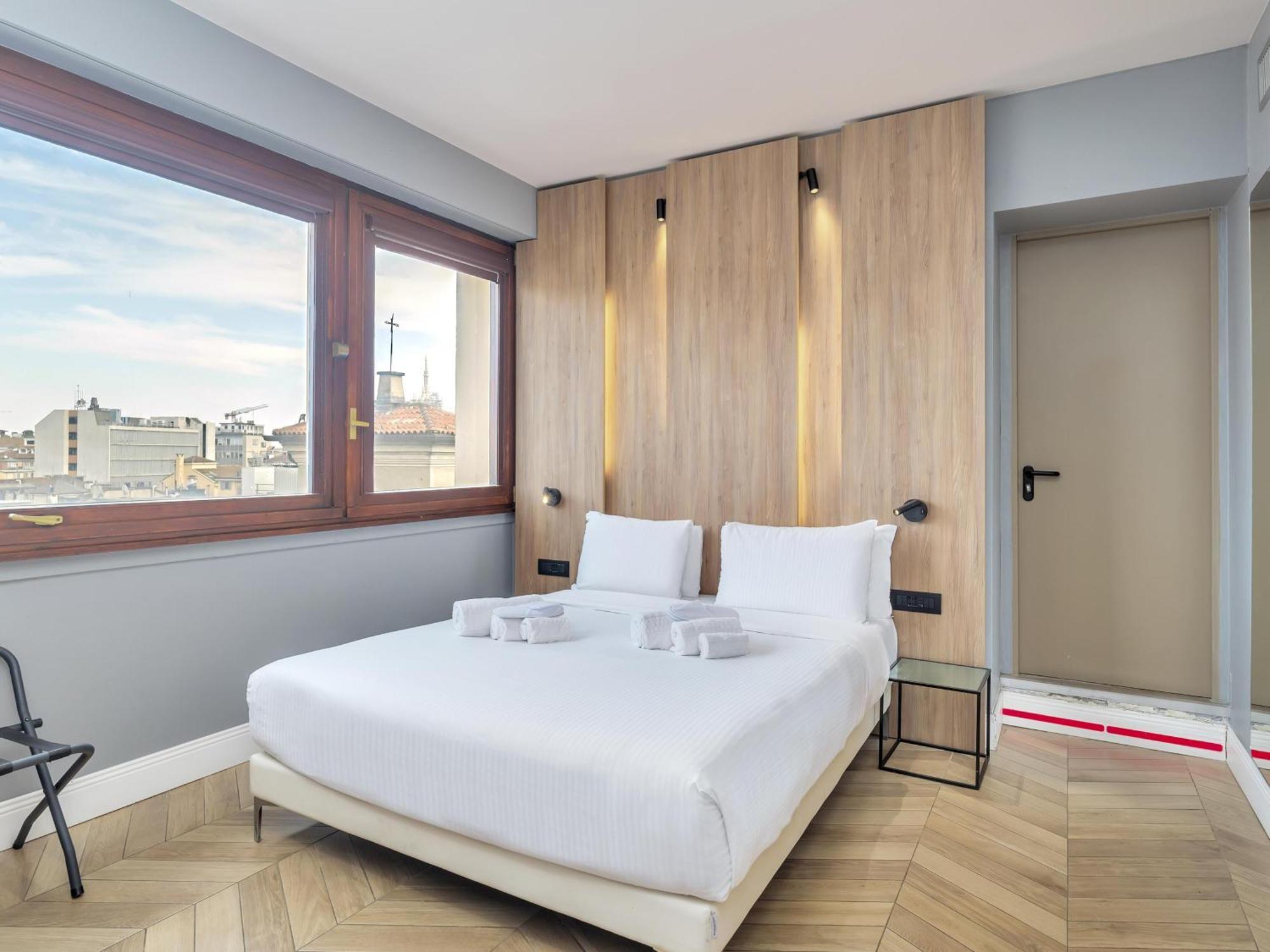 B&B Hotel Milano City Center Duomo Exterior photo